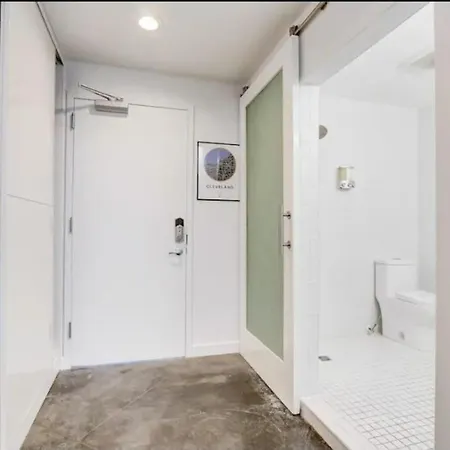 Kcm Mikros Smart Apartments 2 Cleveland Extérieur photo