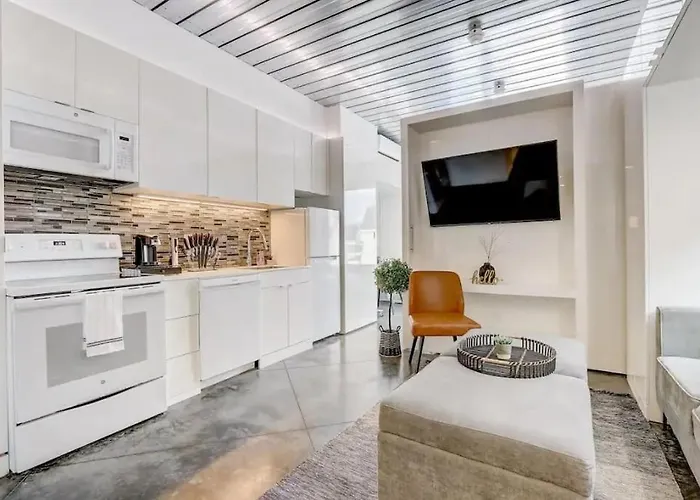 Kcm Mikros Smart Apartments 2